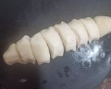 A picture of step 3 of Steamed and crusty veg momos.