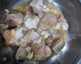 Foto langkah ke 2 dari resep Ayam goreng keriting ala Ummu Abdillah.