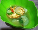 Foto langkah ke 4 dari resep Sayur timun telor kuah.