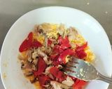 Foto del paso 2 de la receta: Huevos rellenos de caballa y pimientos del piquillo