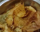A picture of step 5 of Onion Rava Dosa with nariyal chutney, sambar.