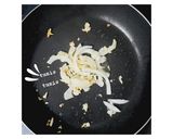 Foto langkah ke 2 dari resep Ayam Masak Kentang.