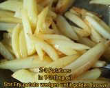 A picture of step 4 of Baingan Aloo.