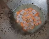 Foto langkah ke 1 dari resep Sop Wortel Sawi Putih.