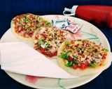 मीनी पिज़्ज़ा डोसा(Mini pizza dosa recipe in hindi) रेसिपी चरण 4 फोटो