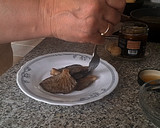 Foto del paso 7 de la receta: Ensalada templada de setas, alcachofas en escabeche y gambas