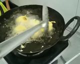 A picture of step 6 of Aaloo beet bondas.