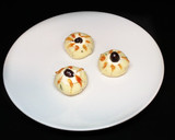 Foto del paso 3 de la receta: Ojos de puré de patata para Halloween 😈☠💀