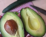 Foto del paso 1 de la receta: Sopa fría de palta con menta, queso Feta y mucho más 🥑 🍋 🌱 🧄🫒🫑🥒🧀inspirada en los gazpachos verdes 🇪🇸