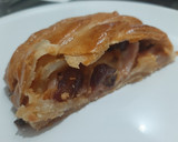 Foto del paso 5 de la receta: Trenza hojaldre bacon, queso y dátiles