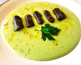 Foto del paso 6 de la receta: Crema de Habas y Guisantes con rollos de Cecina