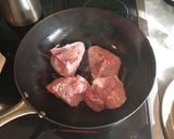 A picture of step 2 of Pollo al Chilindrón (Chicken Chilindrón).