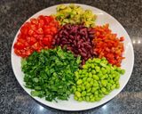 Foto del passaggio 3 della ricetta Insalata di riso e quinoa