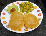 A picture of step 3 of Puri - Bhaji.