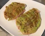 Une image de l'étape 5 de Filets de poulet marinés grillés aux épices et pesto d'herbes.