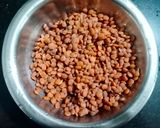 A picture of step 1 of Tudkiya Bhath.