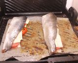 Foto del paso 2 de la receta Truchas al grill doble con jamón y queso