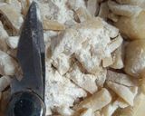 Foto langkah ke 4 dari resep Cemilan Kriuk Nasi Sisa.