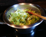 Foto del paso 6 de la receta: Sopa de lechuga con jamón curado y cansalada