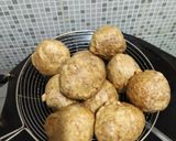 Foto langkah ke 2 dari resep Bakso Goreng Mekar.