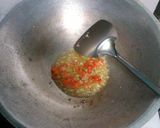 Foto langkah ke 2 dari resep Fettucini with spicy sauce.