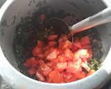 A picture of step 2 of Palak corn sabji.