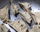 A picture of step 6 of Suzi paneer momos.