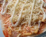 Foto langkah ke 8 dari resep Pizza Roti Tawar.