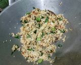 Foto langkah ke 4 dari resep Nasi goreng spesial.