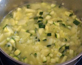 Foto del paso 5 de la receta: Vichyssoise de puerro calabacín y patata con huevo (Vichisua)(crema de verdura)