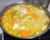 A picture of step 1 of Vermicelli Soup With Napa Cabbage And Eggs.
