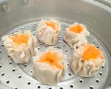 Foto langkah ke 4 dari resep Dimsum Enak dan Mudah.