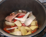 Foto del paso 1 de la receta: Alubias pintas con oreja de cerdo