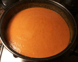 Foto del paso 22 de la receta: Muslos de pollo en salsa de tomate con patatas fritas en aceite de pollo frito
