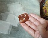 A picture of step 9 of Caramel toffee with almonds.