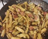 Foto del paso 5 de la receta: Revuelto de gramajo con salchicha