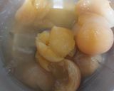 A picture of step 1 of Apricot tamarind pulp chutney.