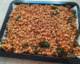 Foto langkah ke 6 dari resep Kacang Pedas Daun Jeruk.