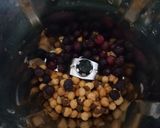 A picture of step 1 of Sattu Smoothie.