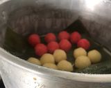 Foto langkah ke 3 dari resep Cenil Singkong Merah Putih.