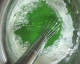 Foto langkah ke 4 dari resep Pandan chifon cake.