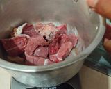 Foto langkah ke 1 dari resep Semur Daging Sapi.