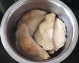 A picture of step 7 of Dahi Gujiya.