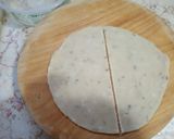 A picture of step 4 of Aloo samosa.