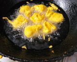 A picture of step 2 of Dahi vada.