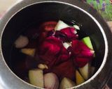 A picture of step 1 of Red tomatoes carrot soup.
