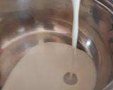 Foto del paso 3 de la receta: Panna cotta de coco con coulis de jamaica y mezcal