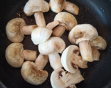 Foto del paso 2 de la receta: Lomo de 2 colores con crema de champiñones 🐷🍄‍🟫