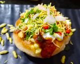 A picture of step 7 of Raj Kachori / Bhel Kachori.