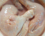 Foto del paso 2 de la receta: Muslos de pollo especiados